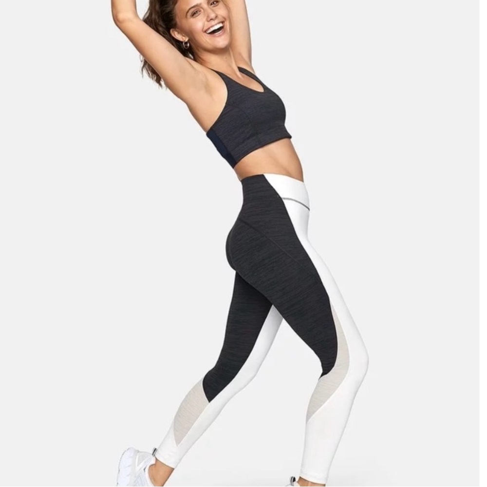 Outdoor Voices 7/8 Spring Colorblock Leggings in Black, Gray and White